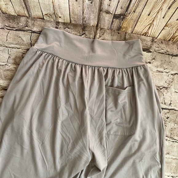 NWT bundle of 2 ,SUNYAA wide leg, Tommy control high waist yoga pants size L - Picture 10 of 15